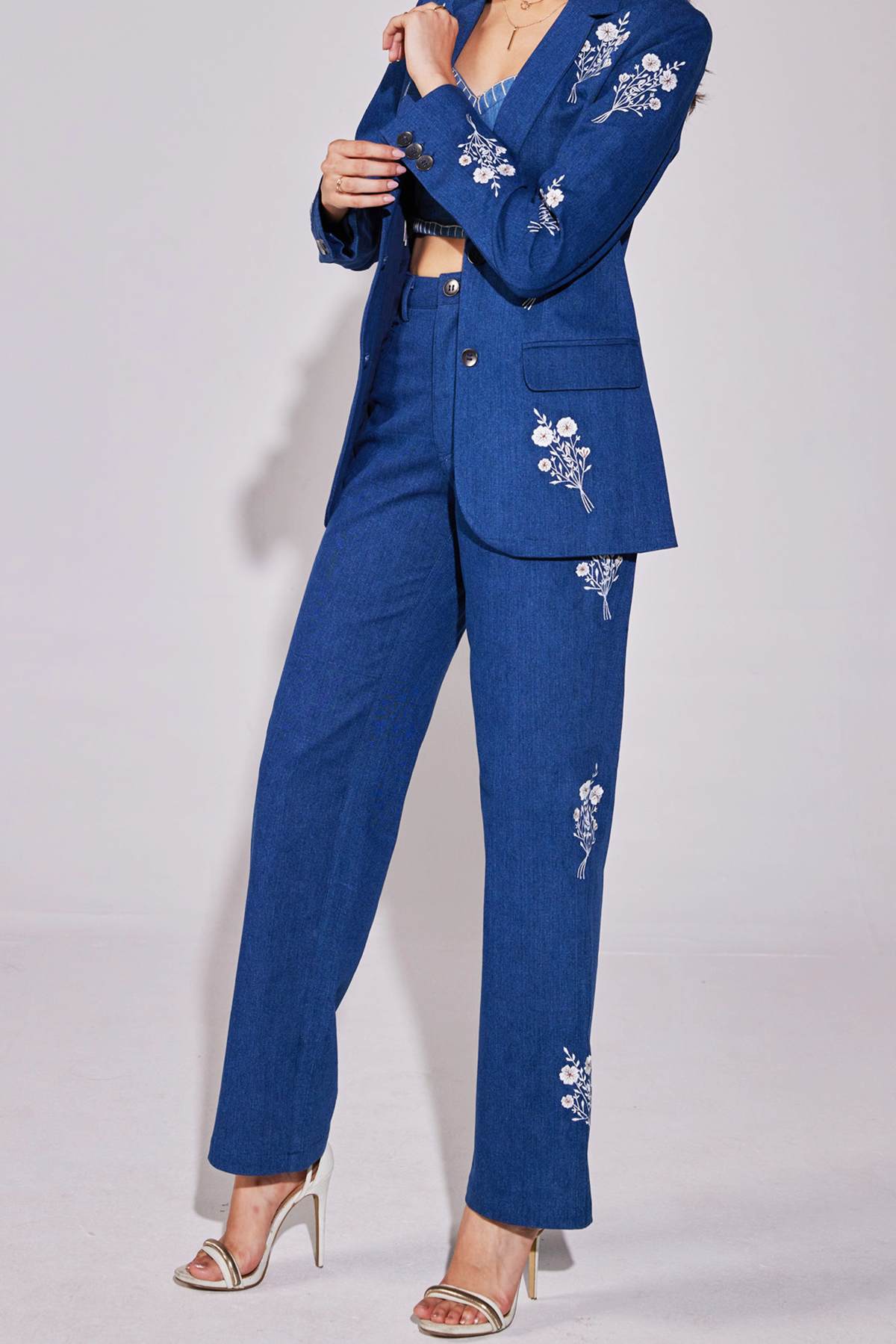 Embroidered Bouquet Denim Pant