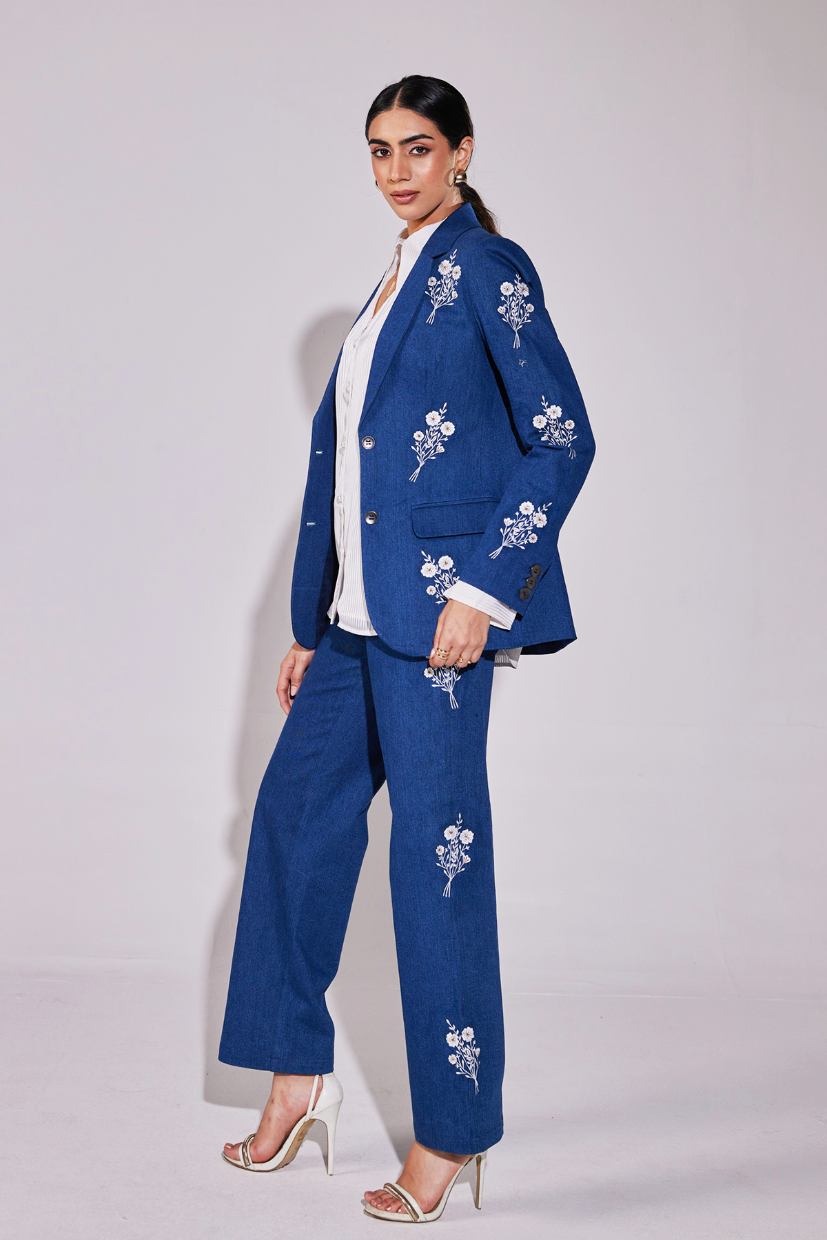 Embroidered Bouquet Denim Pant