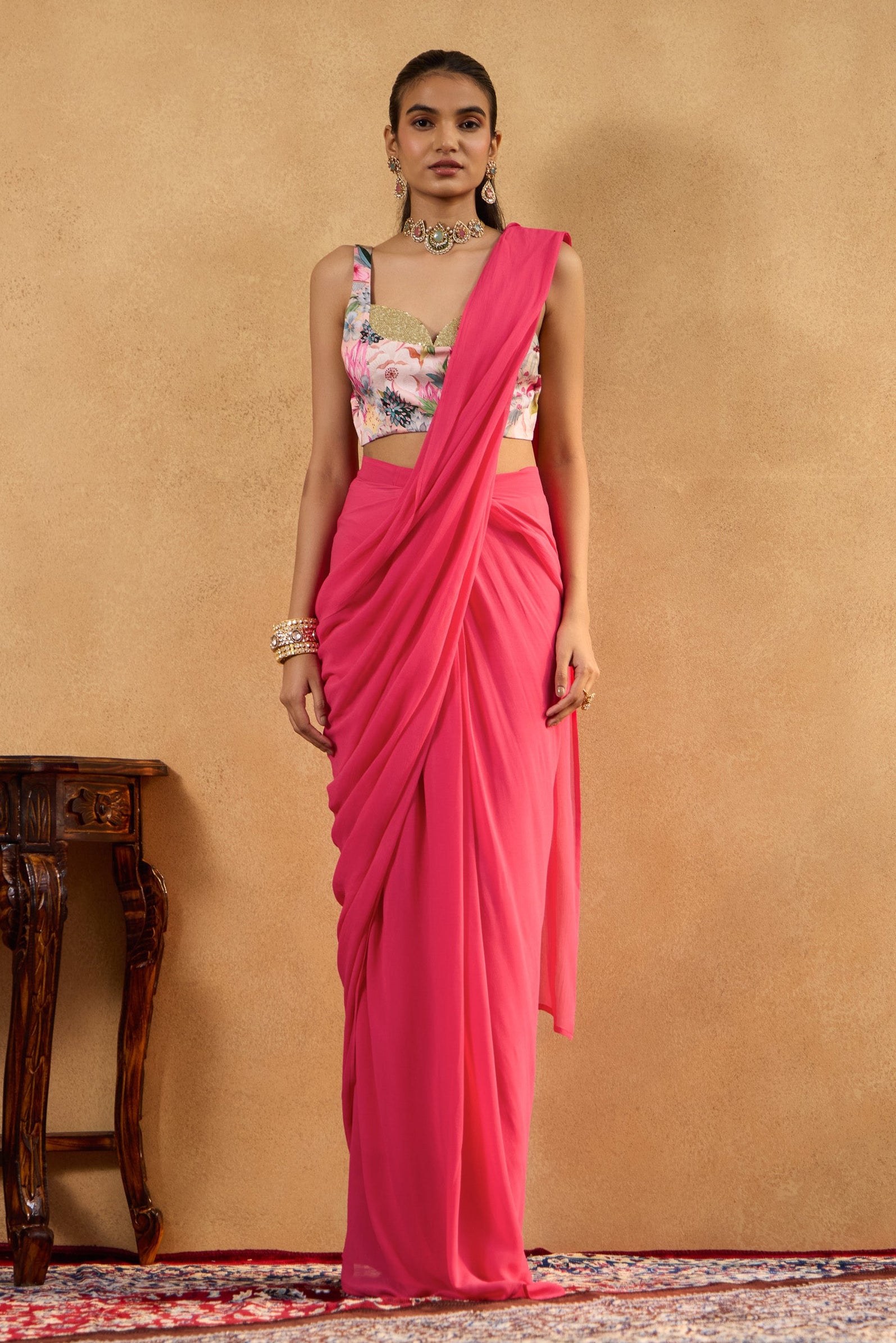 Gulabi Phool Drape