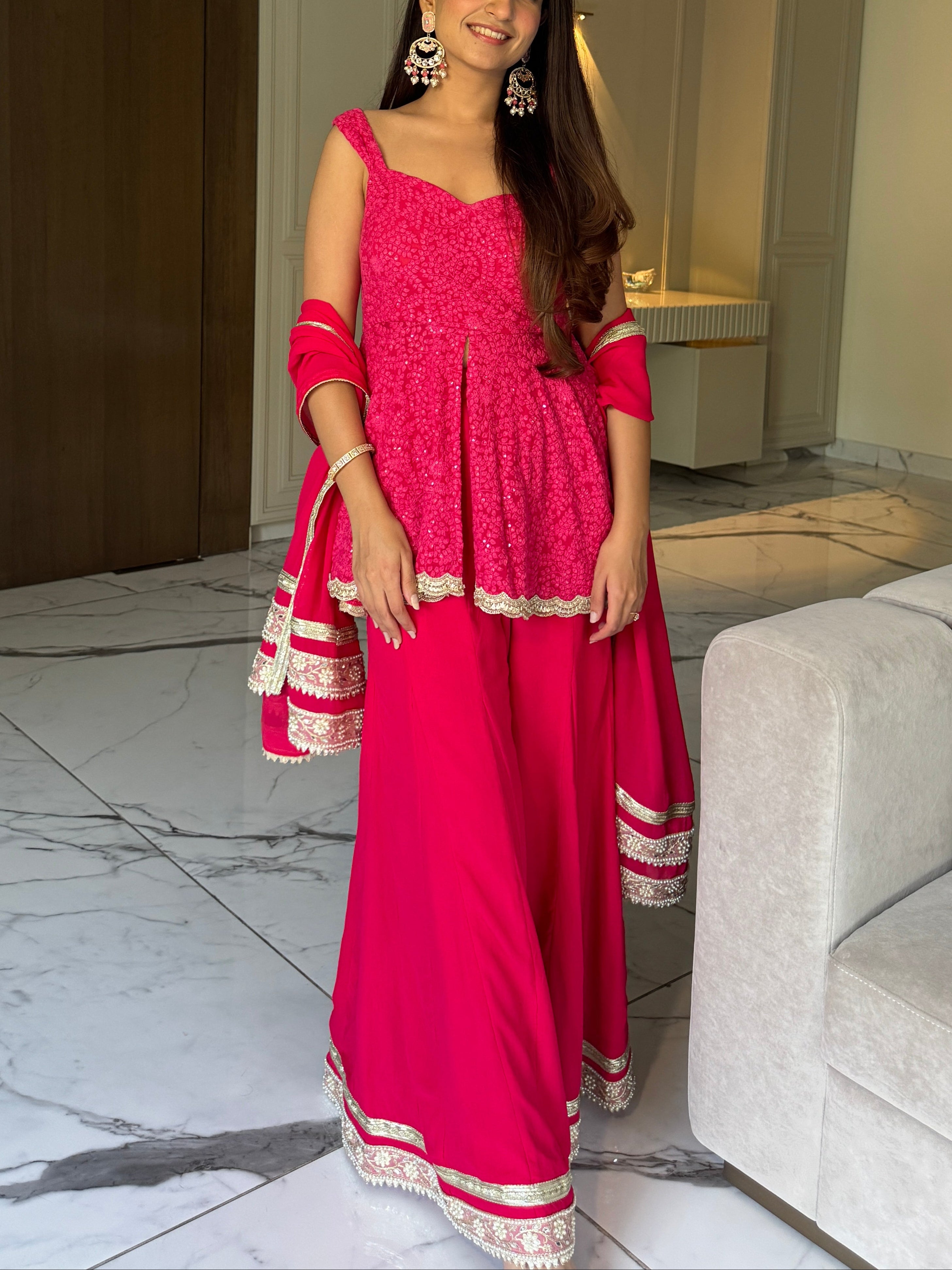 Gulabi Noor Sharara Set