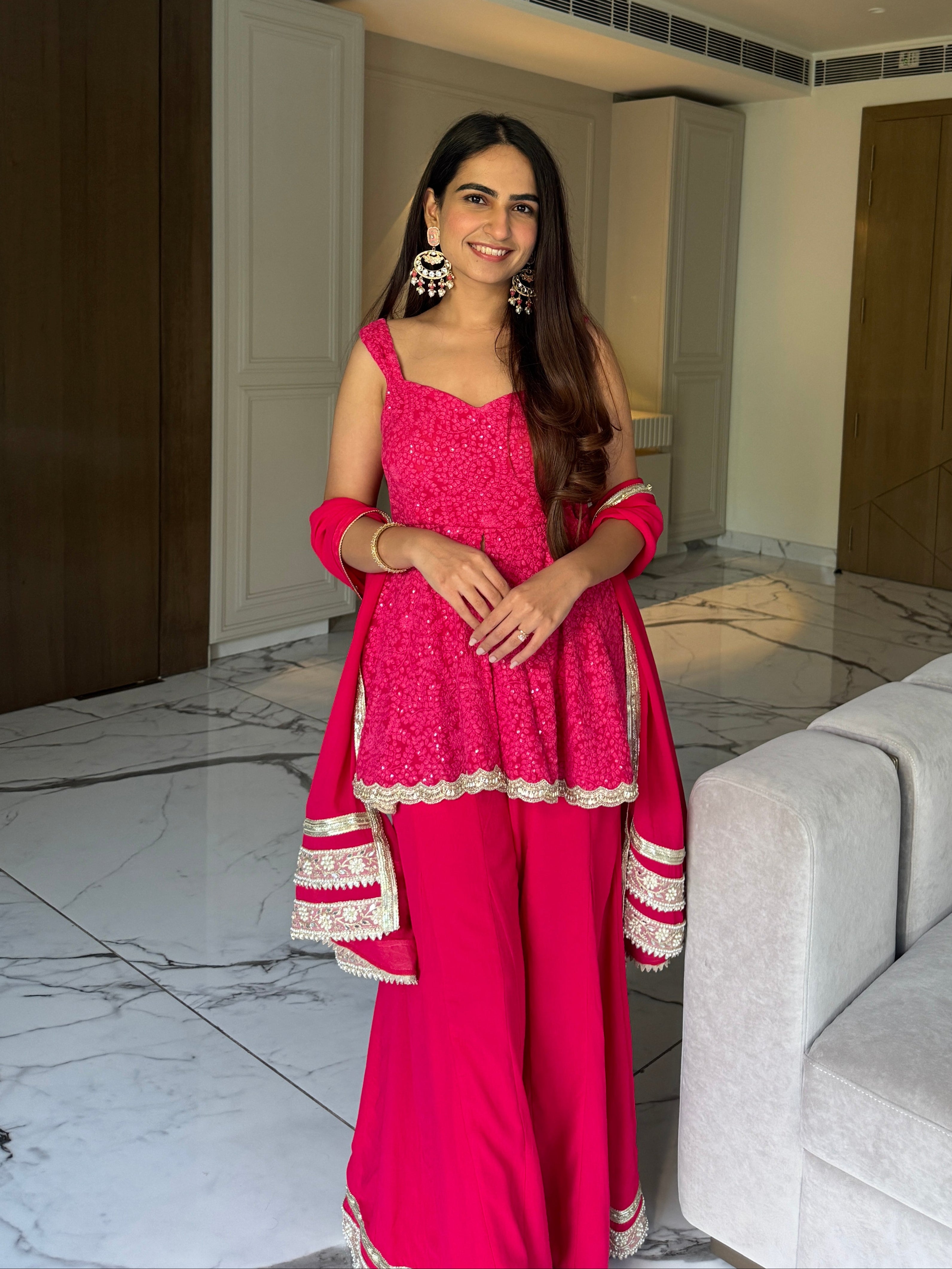 Gulabi Noor Sharara Set
