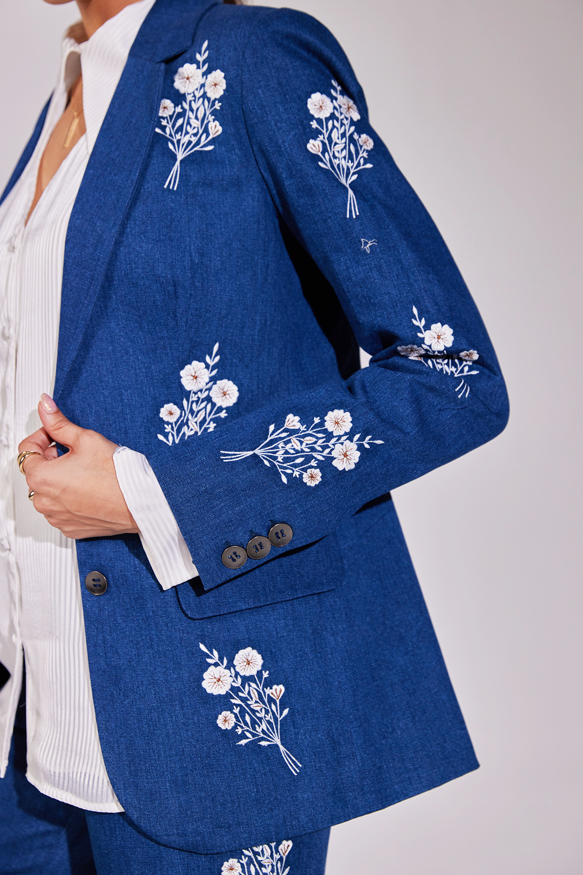 Embroidered Bouquet Denim Suit (Blazer and Pants)